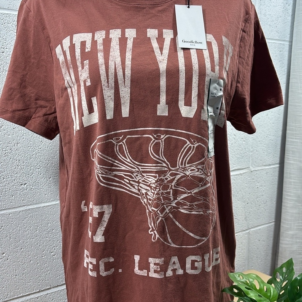 New York Graphic Men's T-Shirt - Brown​​​ - Picture 3 of 9